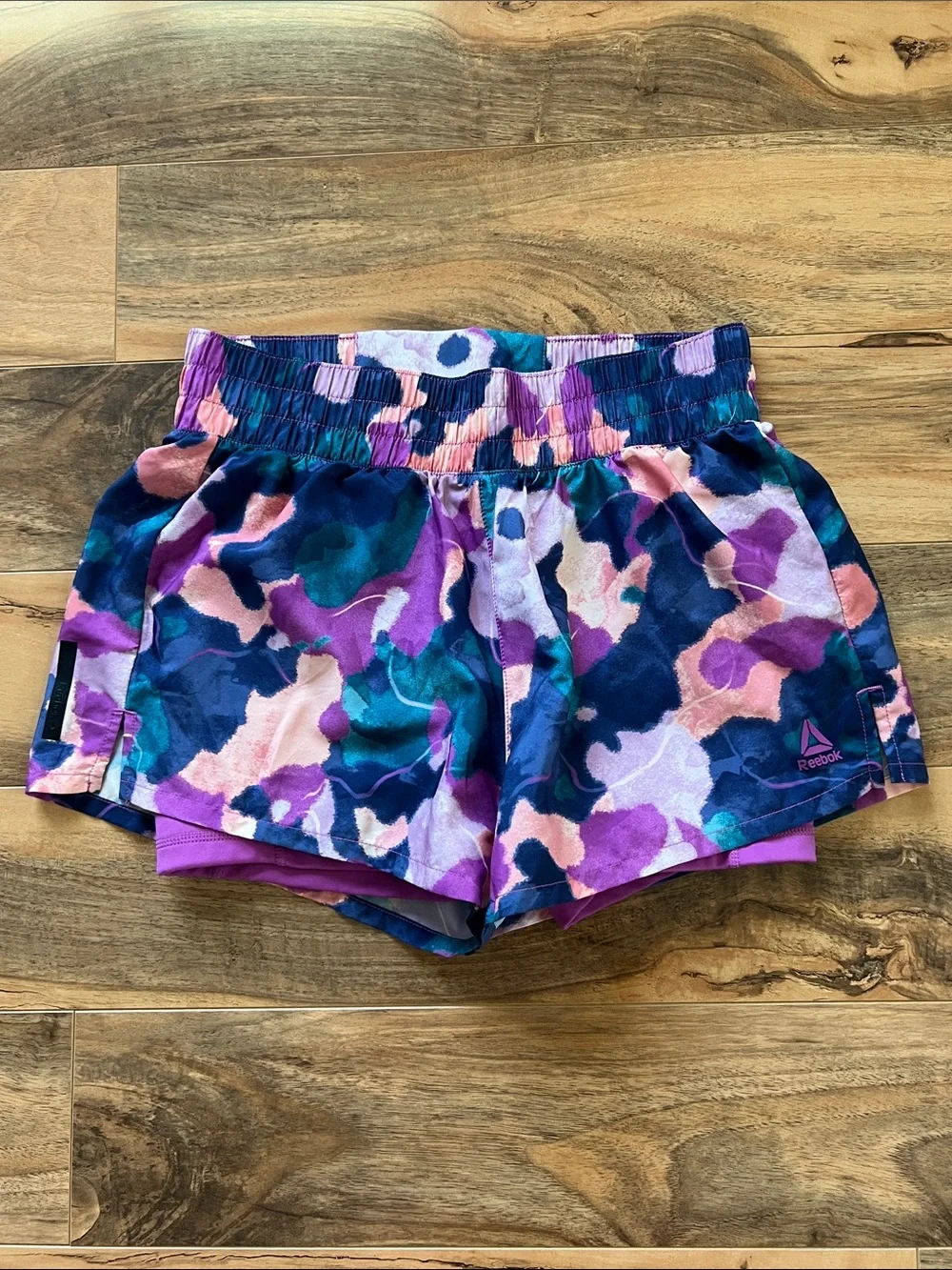 Reebok 2 in 1 Running Shorts Built In Shorts Womens XS Purple Print Pockets
